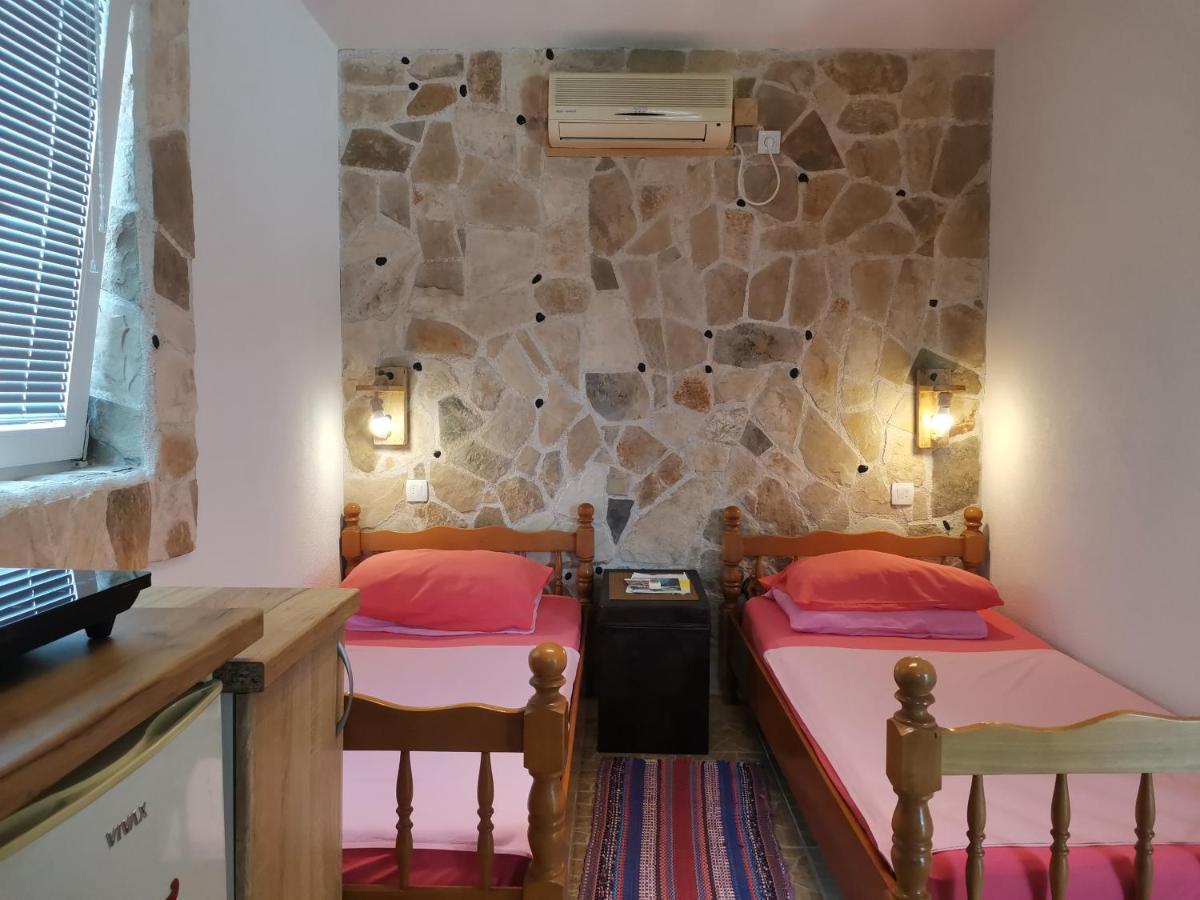 Apartments Lazarevic Sutomore Exterior foto