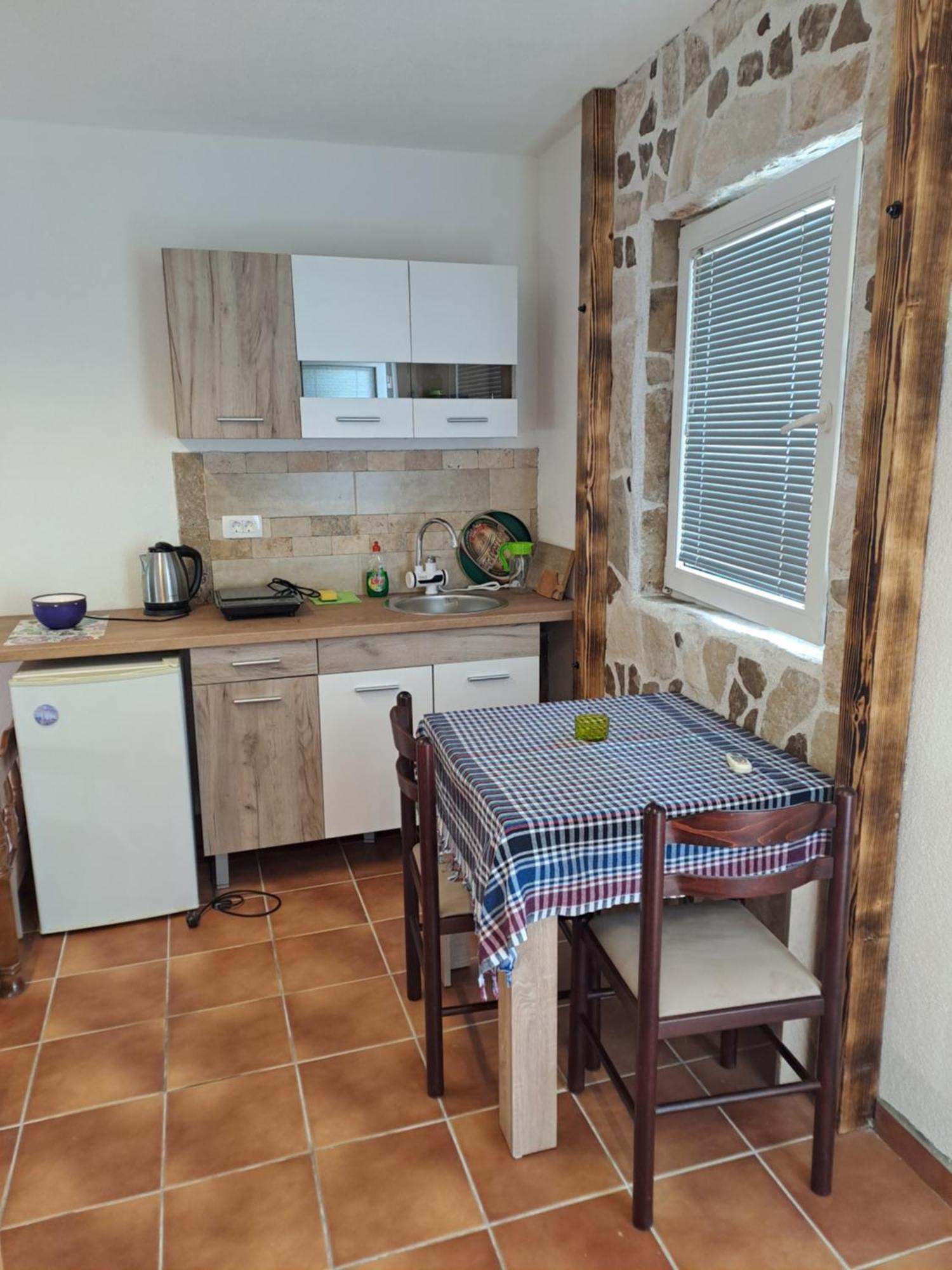 Apartments Lazarevic Sutomore Zimmer foto