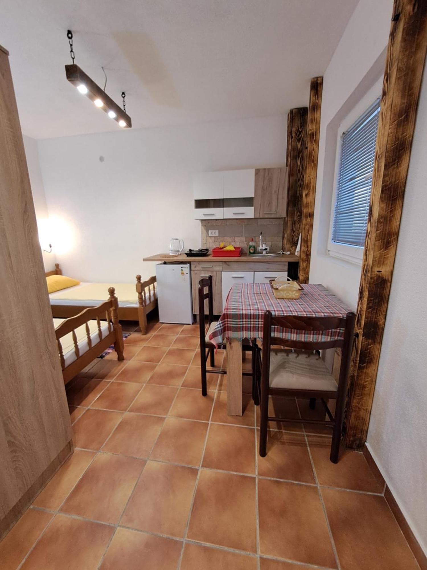 Apartments Lazarevic Sutomore Zimmer foto